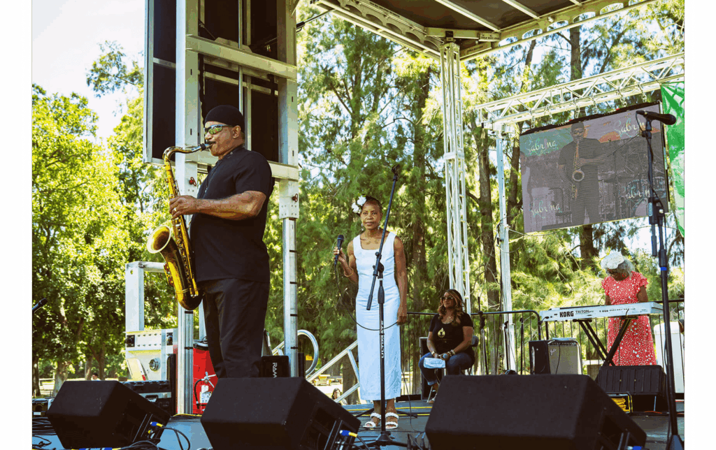 Sabrina-with-saxophonist-Ron-Moton